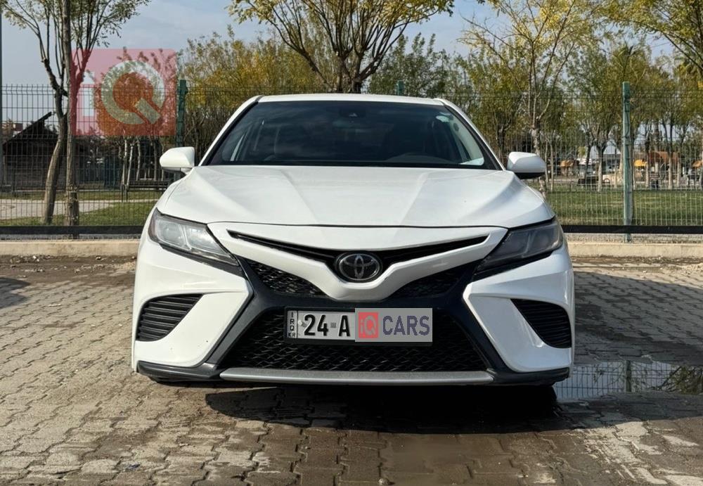 تۆیۆتا کامری